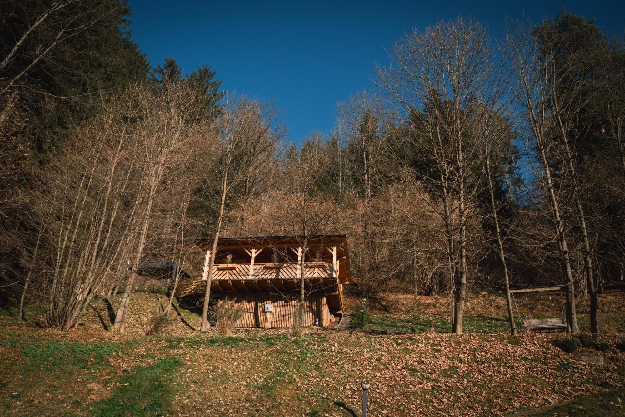 Hiska Na Samem V Slovenj Gradcu สโลวีน กราเดส ภายนอก รูปภาพ
